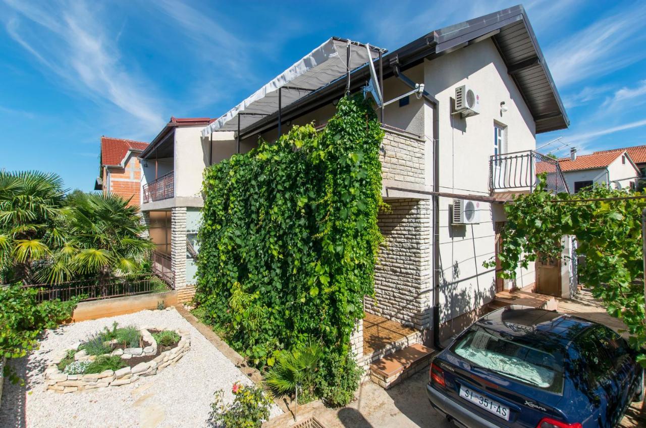 Apartments Andrija Pirovac Esterno foto